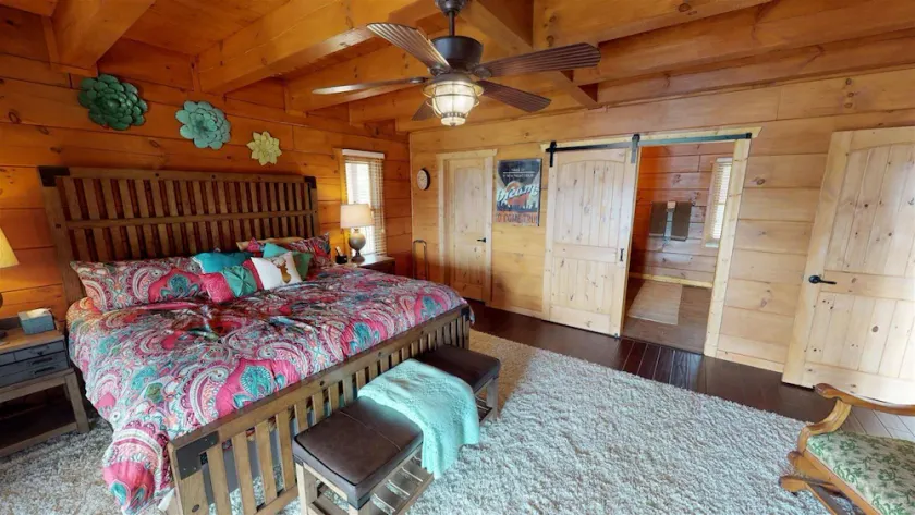 Elk Lodge - Image 1