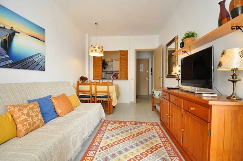 Apartment Wok - Image 1