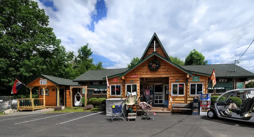 North Pole Resorts - Image 1