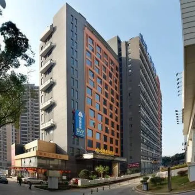 Golden Peninsula Hotel - Image 1