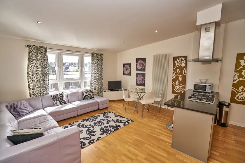 Edinburgh Pearl Apartments - Lochrin Place - Image 1