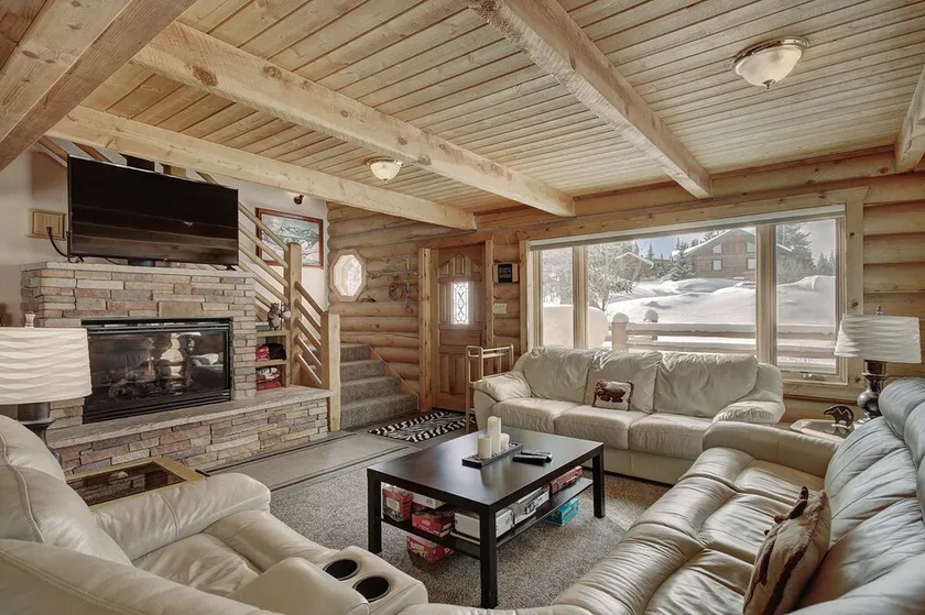 Cook Family Lodge - Image 1