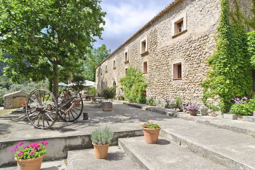 Finca Honor Vell - Image 1