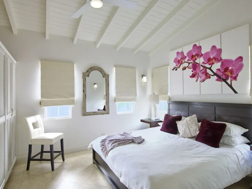 This property in centrally located in a quiet residential neighbourhood - Image 1
