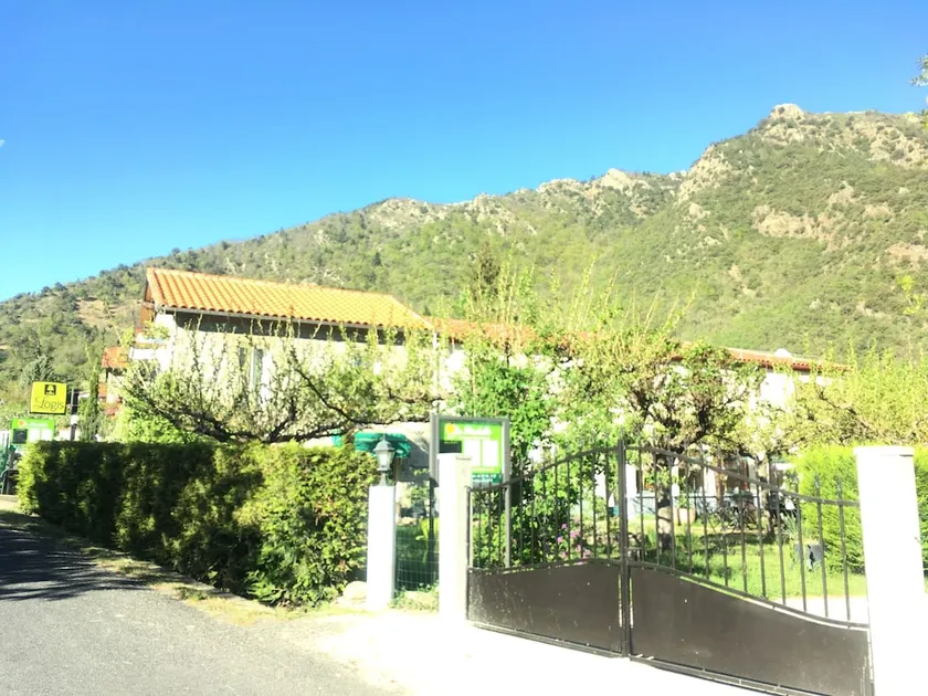 La Mirabelle-casteil Country House - Image 1