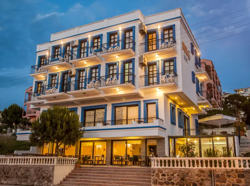 Sun Hotel - Image 1