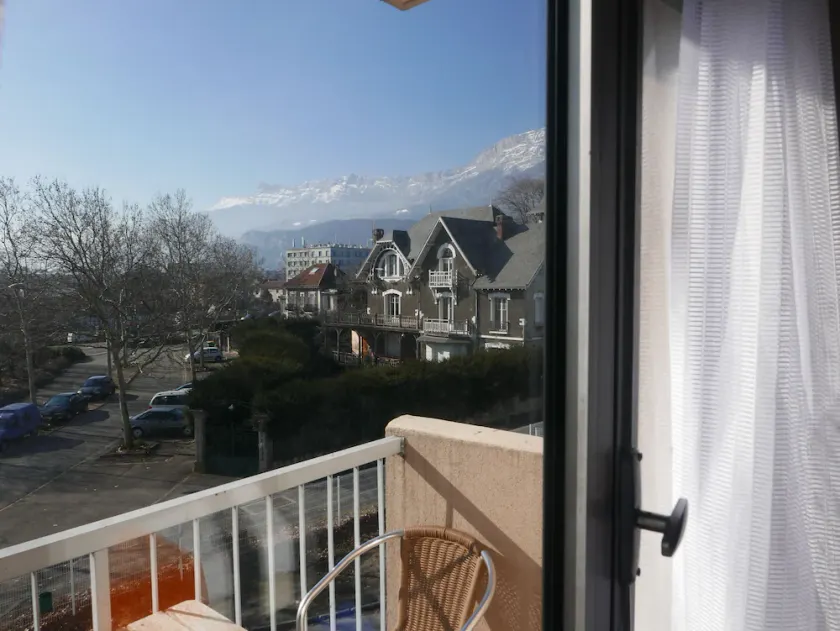 Abbatiale Hotel et Restaurant Grenoble Centre - Image 1