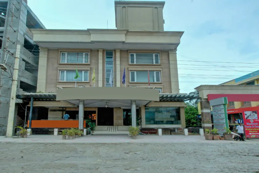Suvarna Resorts by OYO Rooms - Image 1