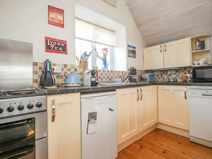 Merlins Cottage, Tintagel - Image 1