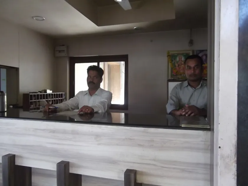Hotel Nikhil Garden - Image 1