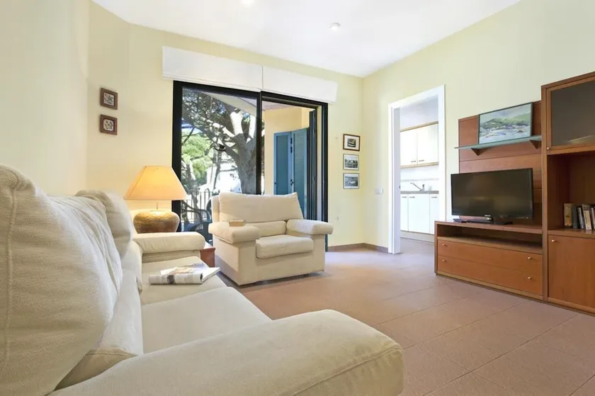 Apartment - 3 Bedrooms - 104673 - Image 1