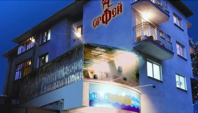 Hotel Orfei - Image 1