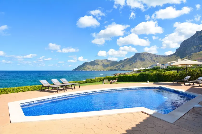 Mallorca Family Sea Front Villa in Betlem - Image 1