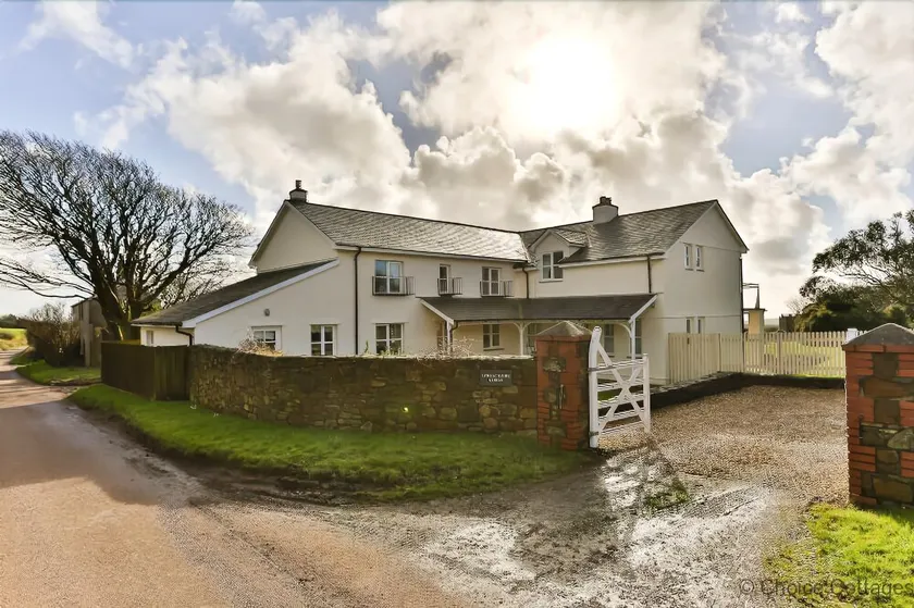 Woolacombe High Spreacombe Lodge 5 Bedrooms - Image 1