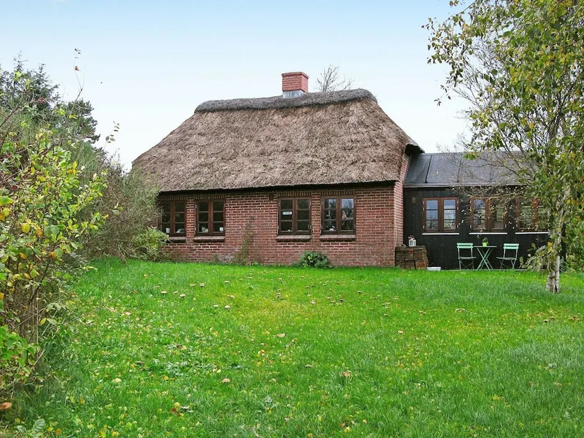 Cozy Holiday Home in Struer near Beach - Image 1