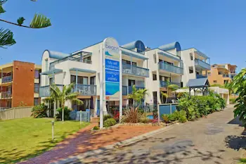 The Beach House apartments - Image 1