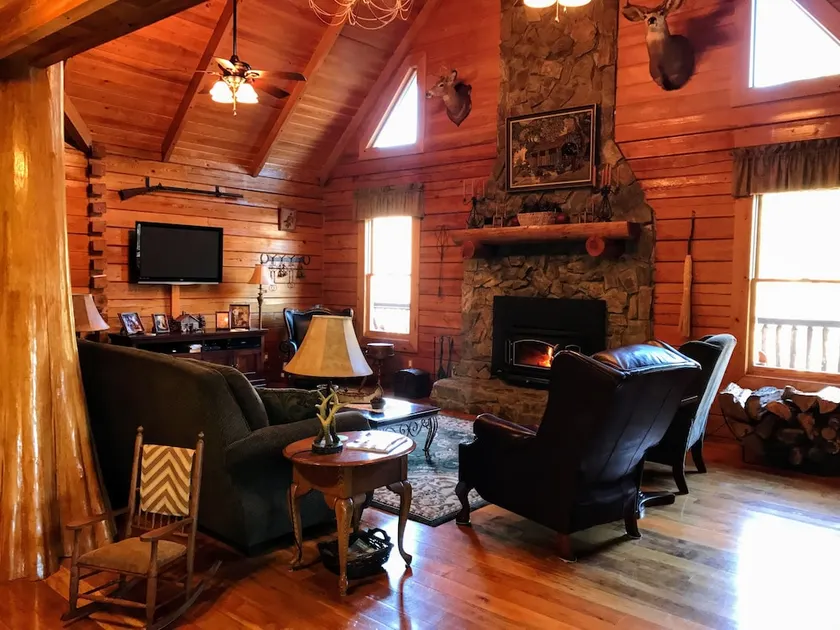 Mountain Creek Bed & Breakfast - Image 1