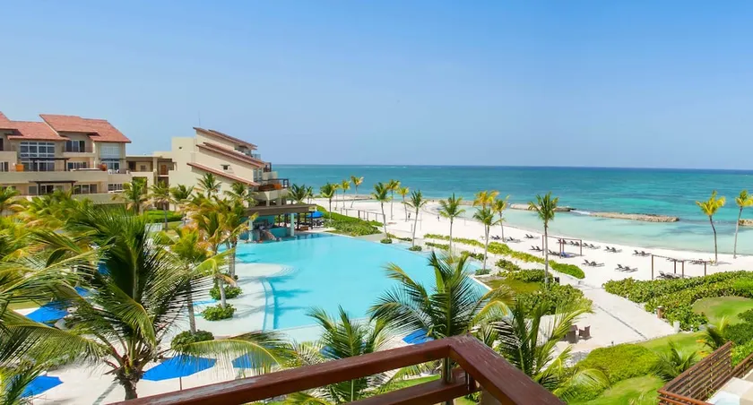 Del Mar by Joy Resorts - Intimate Ocean Front Resort - Image 1