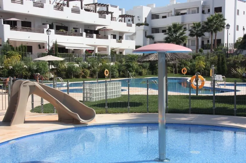 Casa Laurita apartamento con terraza jardin y piscina comunitaria - Image 1
