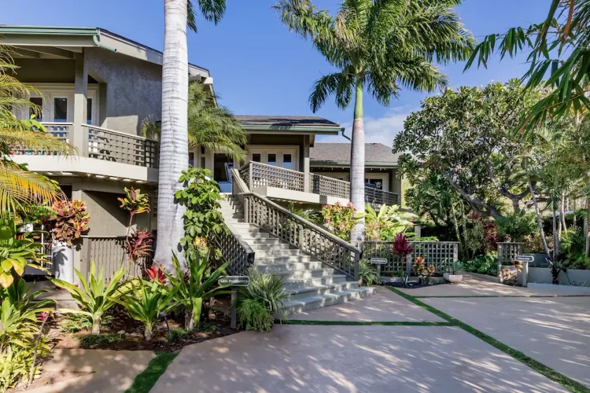 2141 IliIli Rd - 14 Br Villa - Image 1