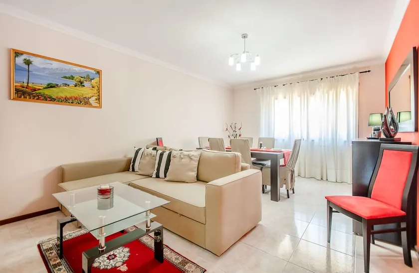 Espinho Family Stays Apartment - Image 1