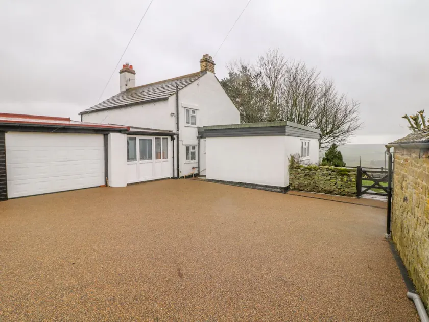 Bretton Mount Studio Flat - Image 1