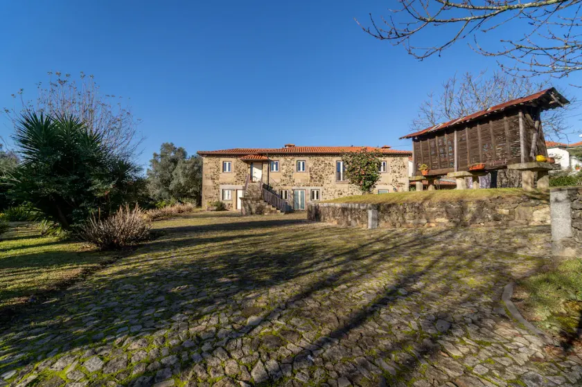 Eido Oliveira - Casa de Campo - Ponte de Lima - Image 1