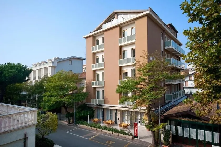 Hotel Riz - Image 1