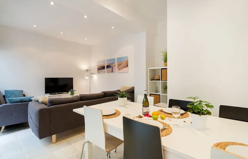 Beach Town House - Image 1