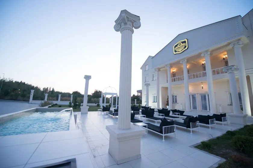 B&B Villa Palace - Image 1