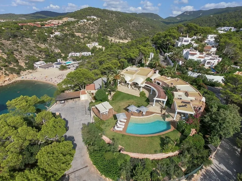 Villa Iridia by The Pearls Collection - Image 1