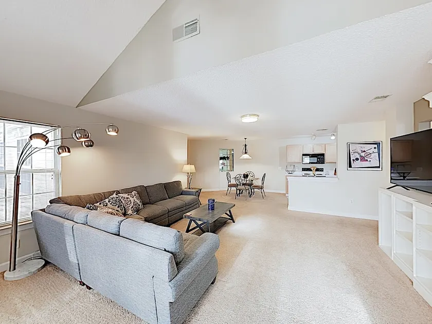 Charming Coastal Haven W/ Amazing Locale 3 Bedroom Townhouse - Image 1