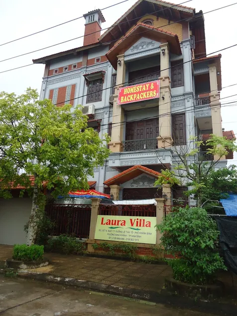 Laura Villa Homestay & Hostel - Image 1