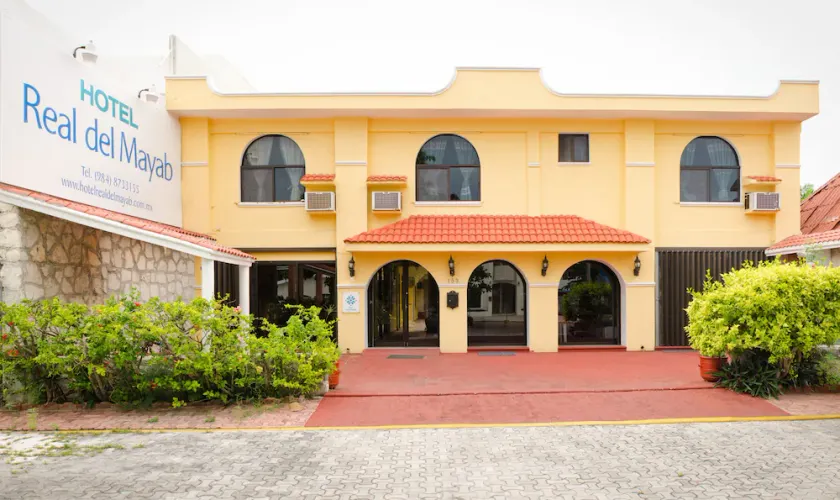 Hotel Real Del Mayab - Image 1