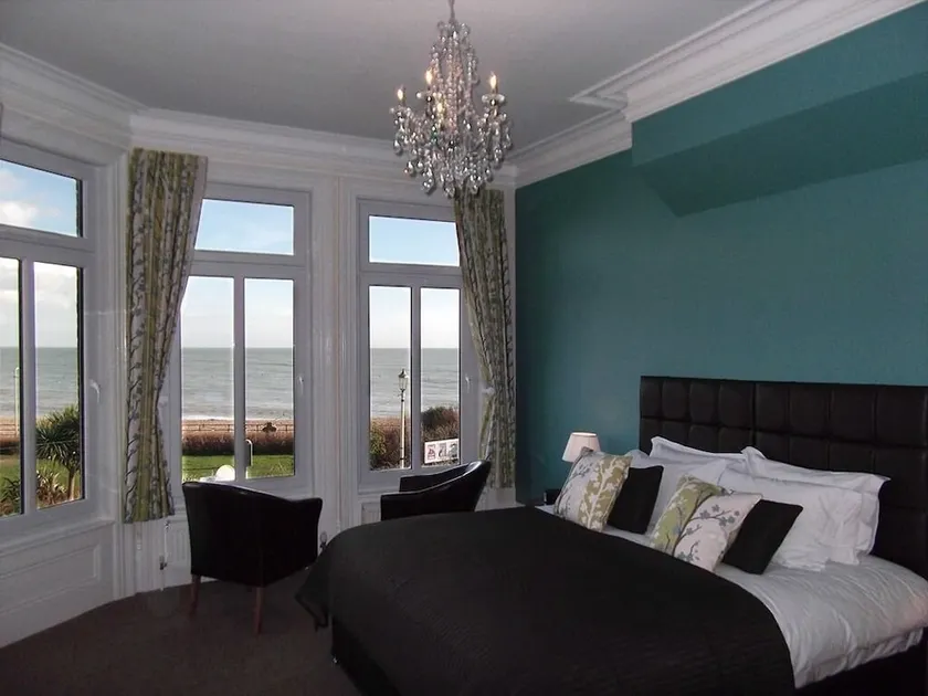 Pebble Beach B&B - Image 1