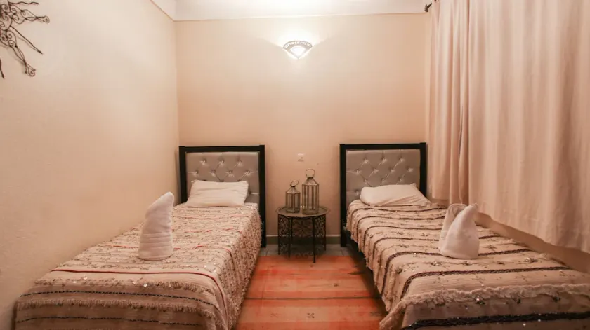 Riad Si Amarra - Image 1