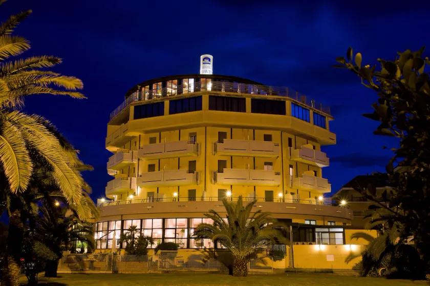 David Palace Hotel - Image 1