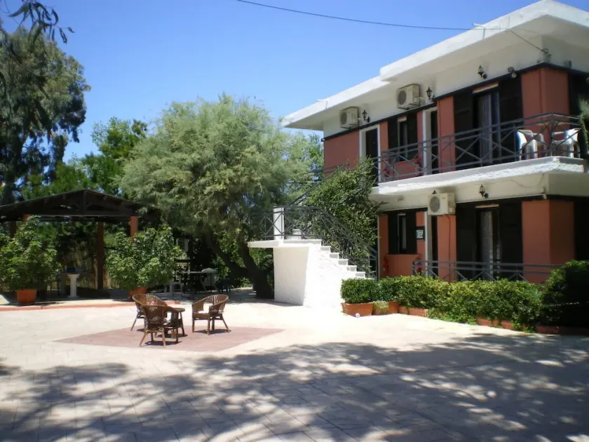 Zervos Apartments - Image 1