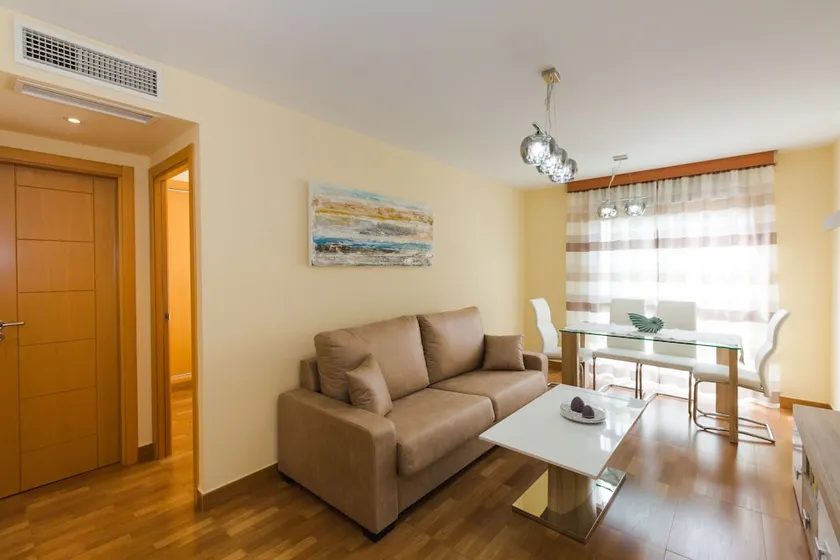 SunHome Carlos Haya Flat - Image 1