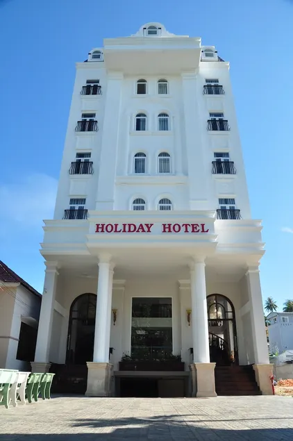 Holiday Hotel - Image 1