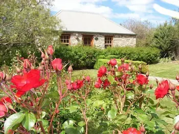 Keefer's Cottage - Image 1