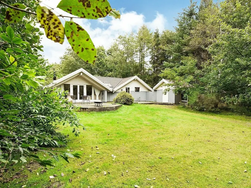 Vintage Holiday Home in Jutland With Whirlpool - Image 1