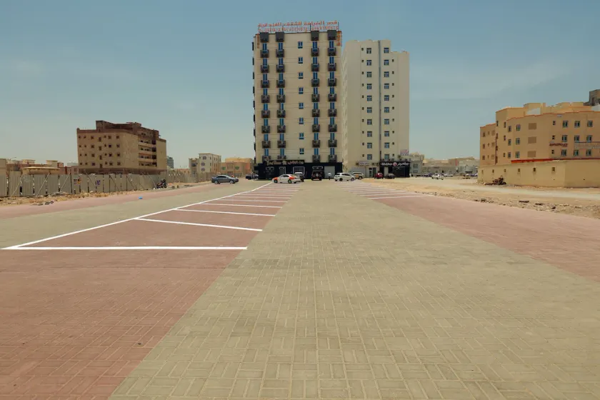 Al Dhiyafa Palace Hotel Apartments - Image 1