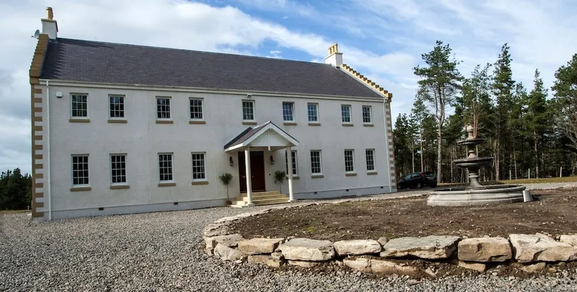Dinichean House - Image 1