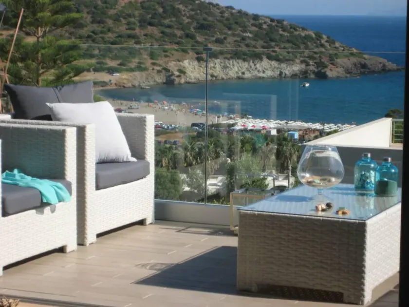 Villa in Agios Nikolaos Anavyssos - Image 1
