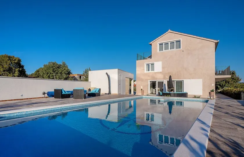 Inland villa Senses with pool and spa - Image 1