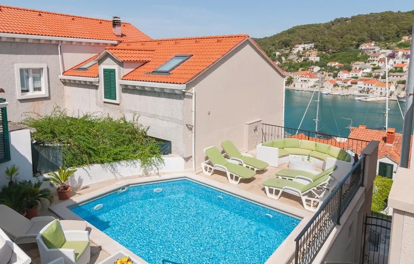 Awesome Home in Pucisca With 7 Bedrooms, Wifi and Outdoor Swimming Pool - Image 1