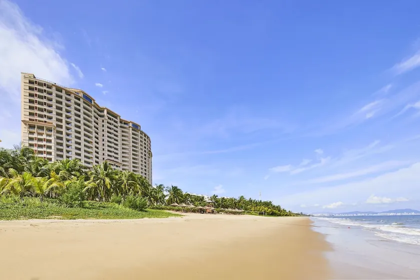 Sheraton Sanya Bay Resort - Image 1