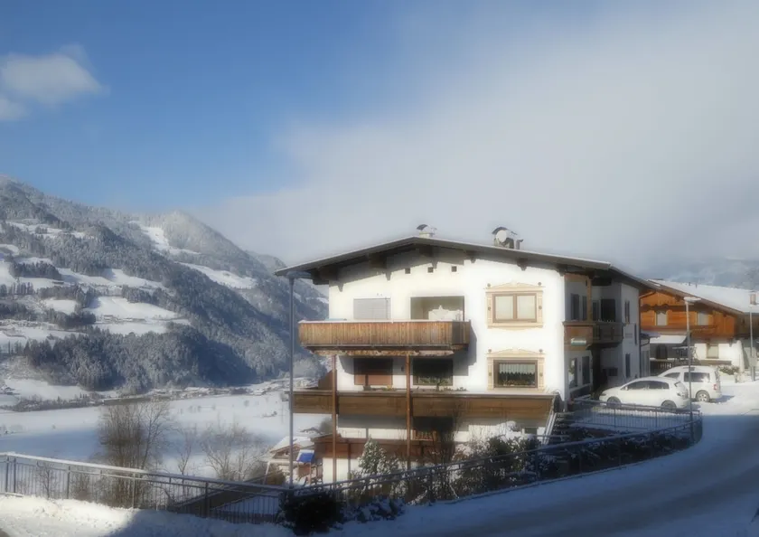 Apart Krone - Image 1