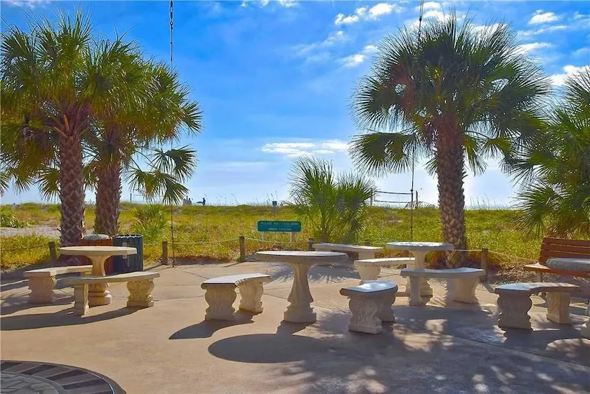 Venice Harbor 604, 1 Bedroom, WiFi, Sleeps 4, Pet Friendly - Image 1